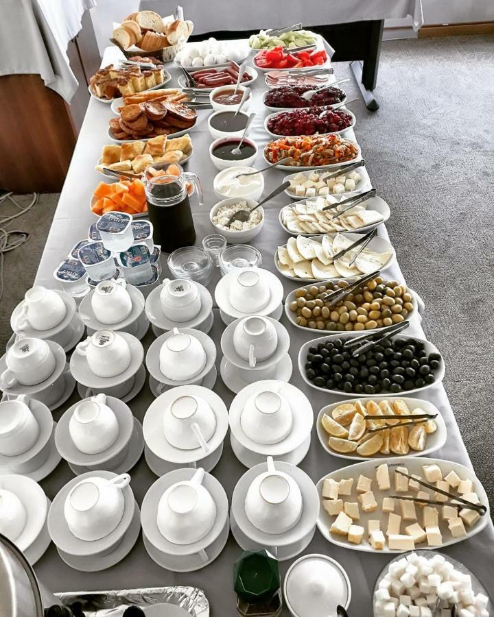 Hotel Istanbul Batumi Bagian luar foto